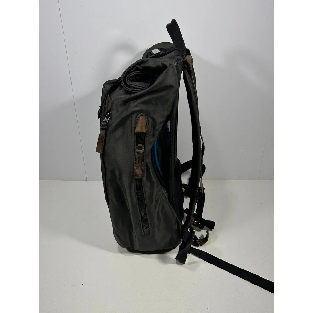 Timbuk2 Roll Top Backpack Olive Green Nylon Brown Leather Trim Laptop Sleeve